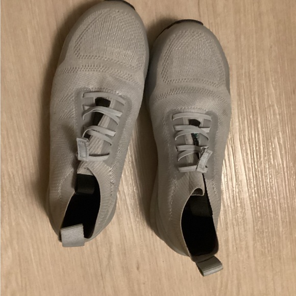 Timberland pro flex steel toe  work shoes. Size is 6.5 woman’s. - Picture 3 of 5